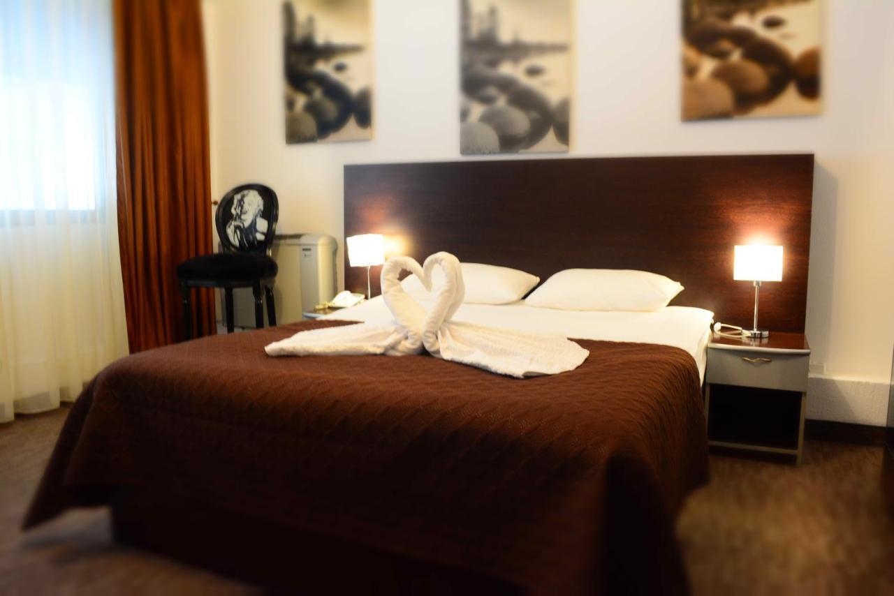 Galaţi Motel Anghel מראה חיצוני תמונה